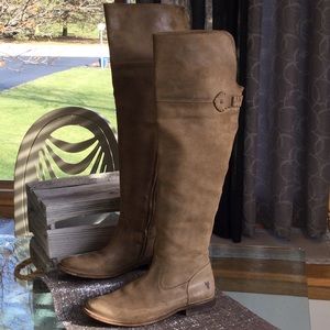 Frye woman’s  9 tan/0live Vintage Shirley boot
